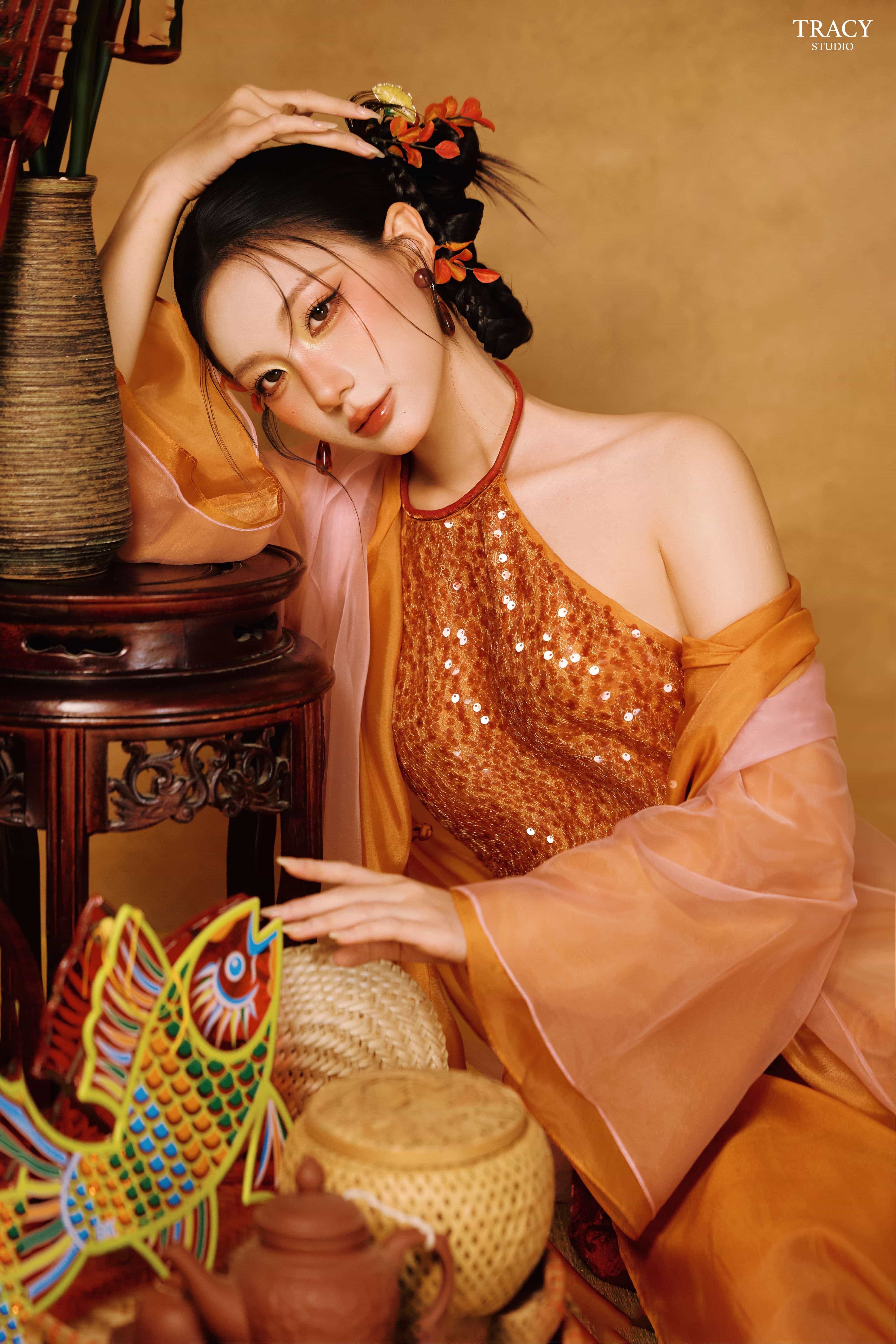 frontend/img/gallery/anh-tet-yem-ao-dai/tracy-chup-concept-trung-thu-thanh-ha (11).jpg